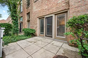 1100 W Cornelia Ave, Chicago, IL 60657 - Photo 15