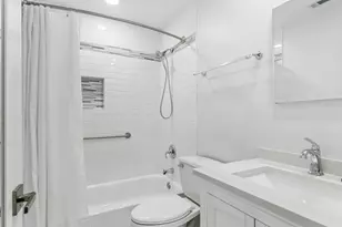 546 E Old Willow Rd, Prospect Heights, IL 60070 - Photo 17