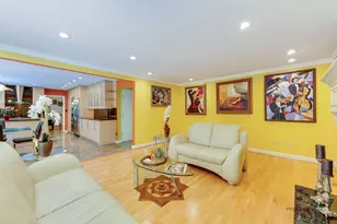 3903 Kiess Dr, Glenview, IL 60026 - Photo 19