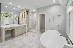 12 Carlisle Dr, Oak Brook, IL 60523 - Photo 67