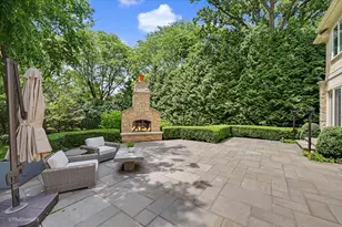 12 Carlisle Dr, Oak Brook, IL 60523 - Photo 101