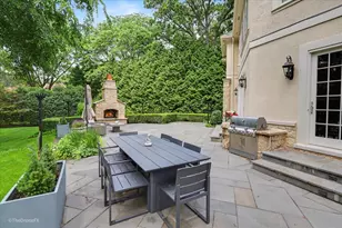 12 Carlisle Dr, Oak Brook, IL 60523 - Photo 103