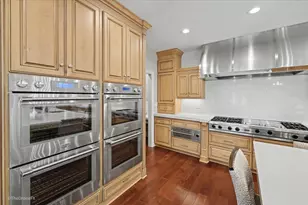 12 Carlisle Dr, Oak Brook, IL 60523 - Photo 43