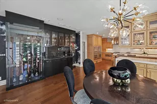 12 Carlisle Dr, Oak Brook, IL 60523 - Photo 35