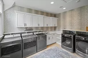 12 Carlisle Dr, Oak Brook, IL 60523 - Photo 89