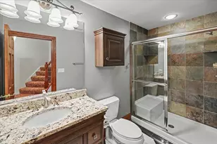 12 Carlisle Dr, Oak Brook, IL 60523 - Photo 95