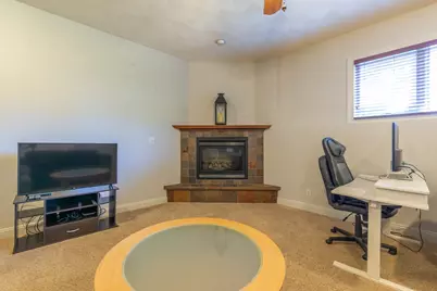 1021 Bertram Drive, Freeport, IL 61032 - Photo 23