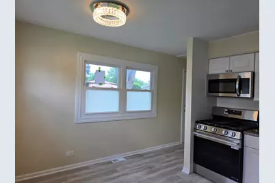 70 N Idlewild Avenue, Mundelein, IL 60060 - Photo 9
