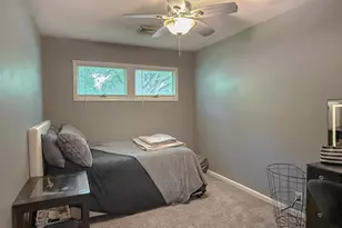 415 Parkside Dr, Sycamore, IL 60178 - Photo 9
