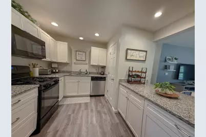 415 Parkside Drive, Sycamore, IL 60178 - Photo 5