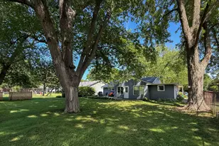 415 Parkside Dr, Sycamore, IL 60178 - Photo 13