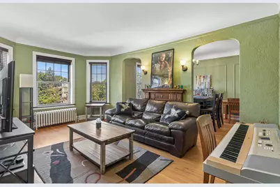 2016.5 W Greenleaf Avenue #3D, Chicago, IL 60645 - Photo 7