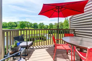 525 White Oak Ln, Lake Barrington, IL 60010 - Photo 11