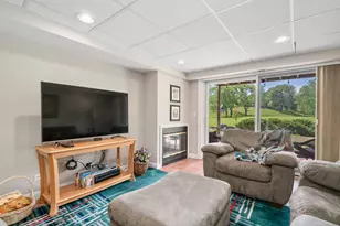 525 White Oak Ln, Lake Barrington, IL 60010 - Photo 29