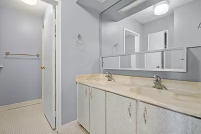 9118 W Elmwood Drive #3K, Niles, IL 60714 - Photo 11