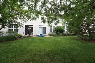 2065 Sunrise Cir, Aurora, IL 60503 - Photo 19