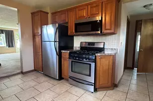 408 E Elm St, Streator, IL 61364 - Photo 7