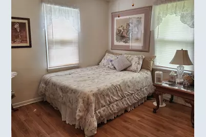 1412 Holly Street, Centralia, IL 62801 - Photo 5