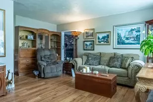 1412 Holly St, Centralia, IL 62801 - Photo 3