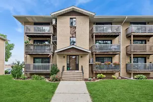 9654 Nottingham Ave, Chicago Ridge, IL 60415 - Photo 1