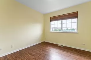 1682 Dogwood Ln, Hanover Park, IL 60133 - Photo 11
