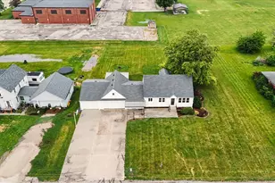 408 E South Ct St, Chatsworth, IL 60921 - Photo 5