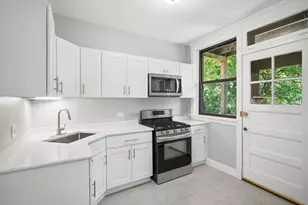 1226 E 54th St, Chicago, IL 60615 - Photo 9