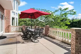 151 Palmer Cir, Vernon Hills, IL 60061 - Photo 25