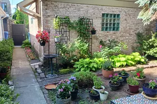 3843 W Addison St, Chicago, IL 60618 - Photo 39