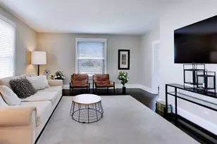 631 S Hale St, Wheaton, IL 60187 - Photo 5