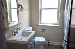 8030 S Paxton Ave, Chicago, IL 60617 - Photo 5