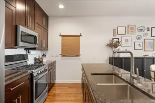 2040 W Belmont Ave, Chicago, IL 60618 - Photo 11
