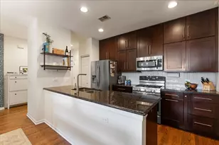 2040 W Belmont Ave, Chicago, IL 60618 - Photo 9