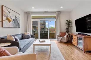 2040 W Belmont Ave, Chicago, IL 60618 - Photo 13