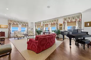 4950 S Chicago Beach Dr, Chicago, IL 60615 - Photo 9