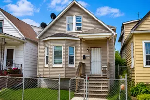 1233 W 73rd Pl, Chicago, IL 60636 - Photo 1