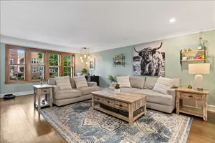 6455 N Talman Ave, Chicago, IL 60645 - Photo 9