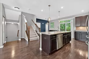 862 W Chase Ln, Palatine, IL 60067 - Photo 7
