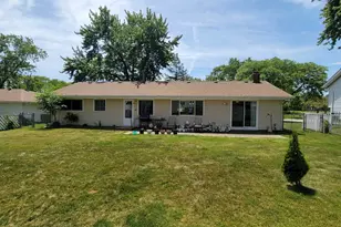 132 W Hartford Dr, Schaumburg, IL 60193 - Photo 17