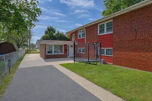 3046 S 24th Ave, Broadview, IL 60155 - Photo 3