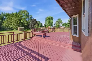 8063 Clearview Dr, Rockford, IL 61102 - Photo 23