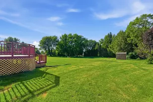 8063 Clearview Dr, Rockford, IL 61102 - Photo 25
