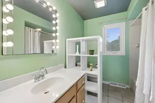 25725 N Oak Creek Cir, Barrington, IL 60010 - Photo 17