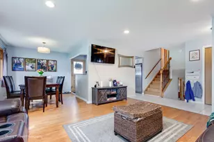 761 N Willow Rd, Elmhurst, IL 60126 - Photo 7