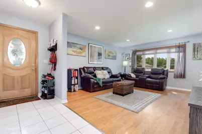 761 N Willow Road, Elmhurst, IL 60126 - Photo 3