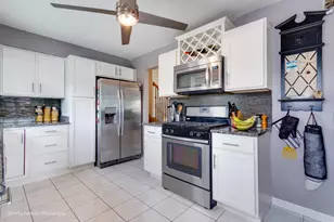 761 N Willow Rd, Elmhurst, IL 60126 - Photo 11