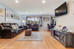 761 N Willow Rd, Elmhurst, IL 60126 - Photo 5