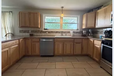 395 S Michigan Avenue, Bradley, IL 60915 - Photo 5