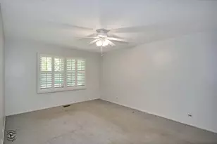 1020 Dartmouth Dr, Wheaton, IL 60189 - Photo 17