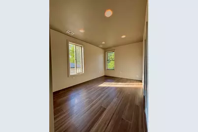 9100 Kenton Avenue, Skokie, IL 60076 - Photo 43